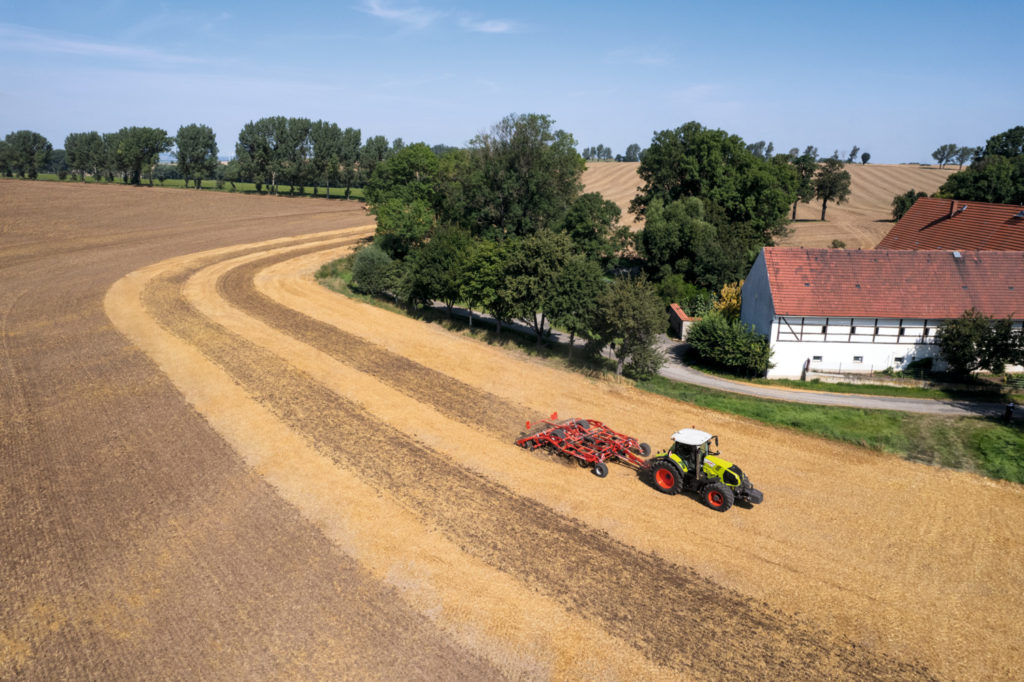 Díky rozšíření funkcí u terminálu Cemis 1200 bude zpracování zvláště nepravidelných a obloukovitých částí pozemků ještě jednodušší, rychlejší a preciznější.