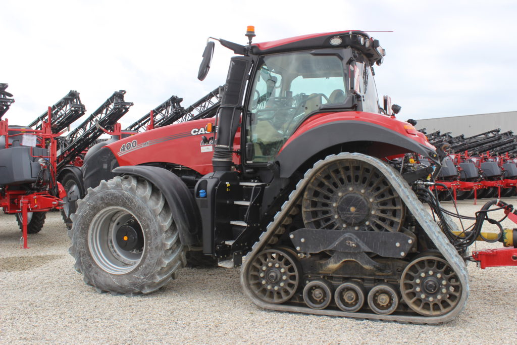 Spolu s novou secí kombinací se předvedl traktor Case IH Magnum Rowtrac 400 AFS Connect.