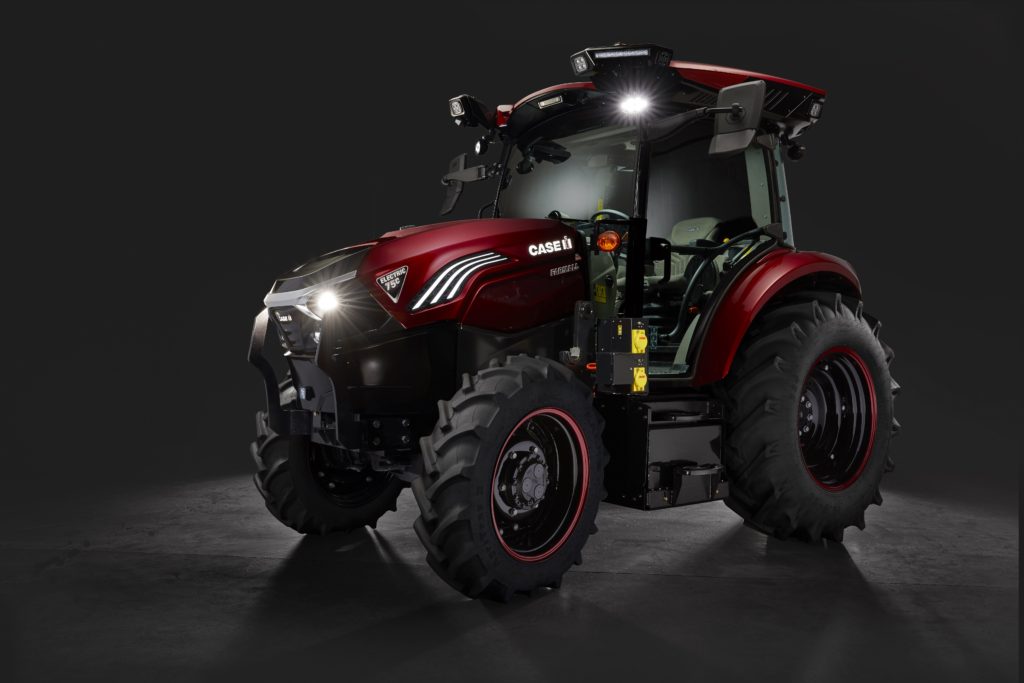 Elektrický traktor Farmall 75C nabízí výkon na úrovni modelu se vznětovým motorem, ale s delší životností a s nižšími náklady.