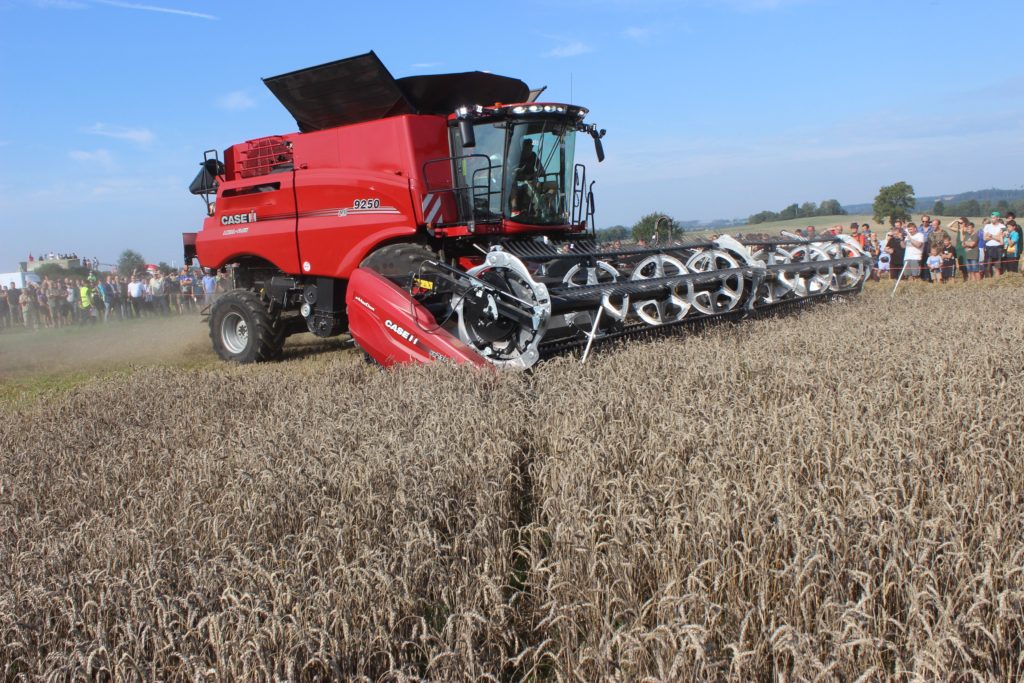 Mlátička Case IH F 9250 