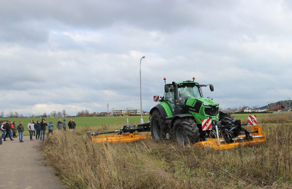 Mulčovač Müthing MU-PRO 280 Vario s vzadu nesenou kombinací MU-PRO/F 860 Vario