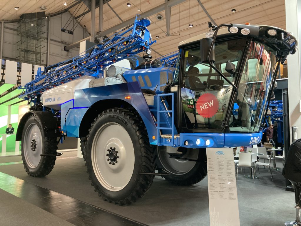 Postřikovač Dino třetí generace v čele expozice firmy Agrio MZS na veletrhu Agritechnica