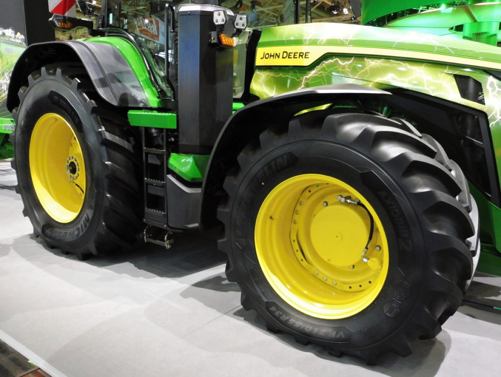 Integrované systémy změny tlaku na traktoru John Deere