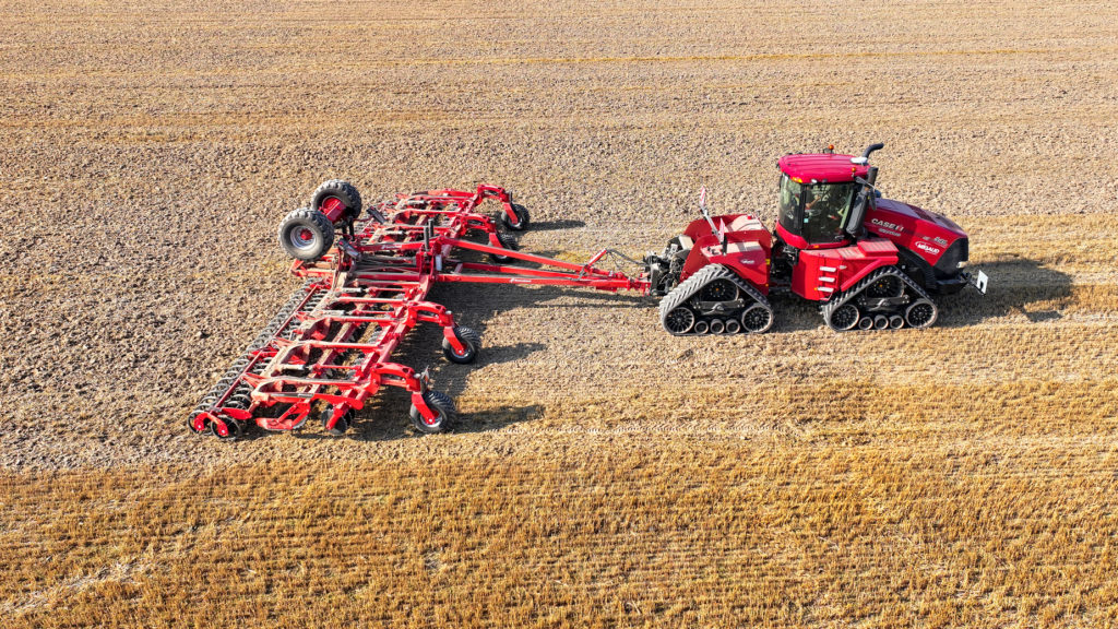 Nové talířové brány Kverneland Qualidisc T se s pracovním záběrem 12,25 m dokonale hodí pro hospodaření v systému Controlled Traffic Farming.