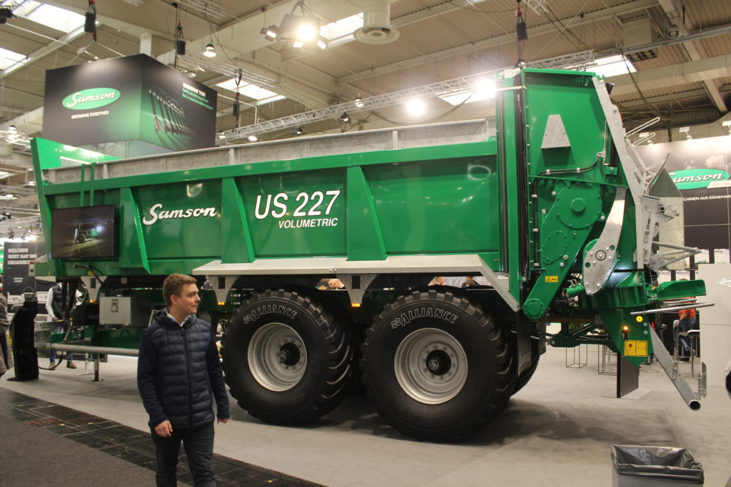 Na svém stánku na Agritechnice prezentoval dánský Samson novinku, systém Optisensor ASSIST. Jedná se o první online analýzu chlévské mrvy na obsah NPK a sušiny při aplikaci