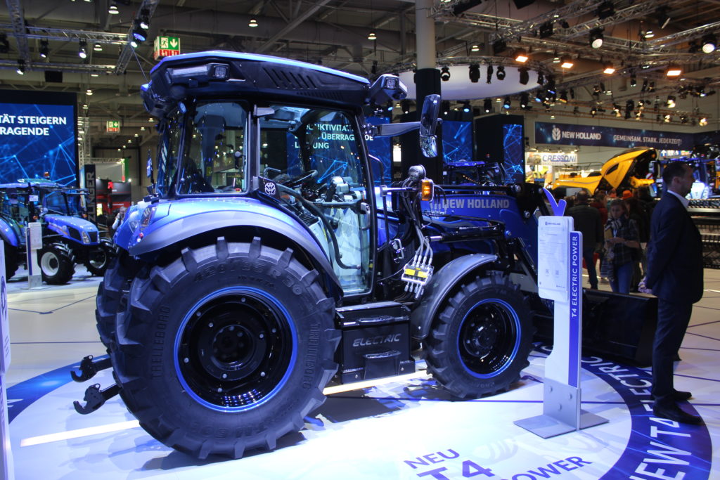 T4 Electric Power je první plně elektrický užitkový traktor s autonomními funkcemi.
