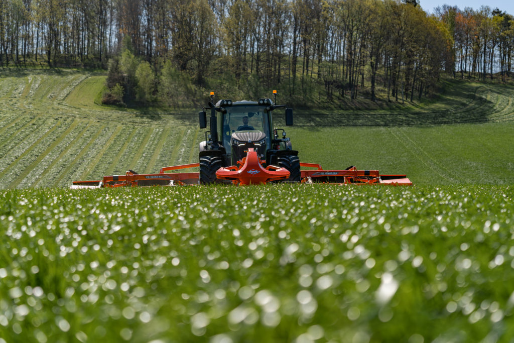 Žací kombinace Kuhn FC 13460 RA zvítězila v kategorii strojů pro sklizeň pícnin soutěže FARM MACHINE.