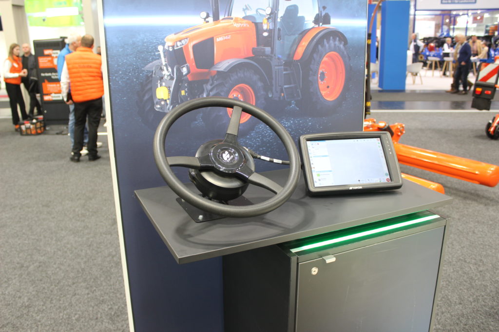 Traktory Kubota mohou být vybaveny navigačním systémem GPS.