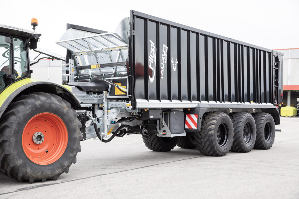 Systém "Fliegl Trailer Control" (FTC) zahrnuje celou řadu funkcí, které posunují ovládání návěsů Fliegl ASW na novou úroveň. 