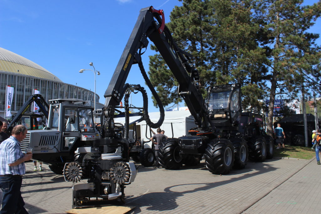 Harvestor Logset 8H GTE Hybrid je možné vidět na veletrhu Silva Regina na brněnském výstavišti.