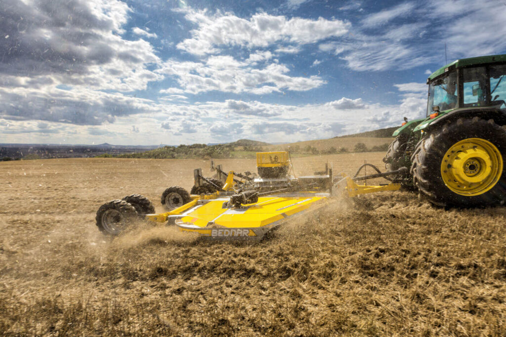 Třírotorový typy Mulcher MZ 6000 