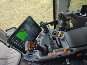 Nové ovládání traktoru JCB iCON
