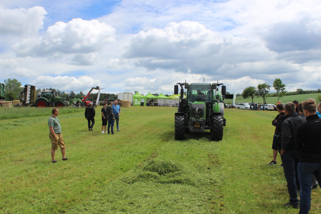 Techniku Fendt představuje Agromex zájemcům při práci například na Pícninářských dnech na různých místech ČR.