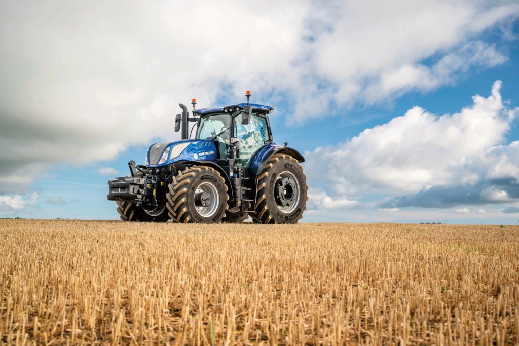 Společnost New Holland Agriculture rozšířila převodovku Power Command s plným řazením při zatížení jako možnou volitelnou výbavu pro traktor T7.270 s dlouhým rozvorem (LWB). 