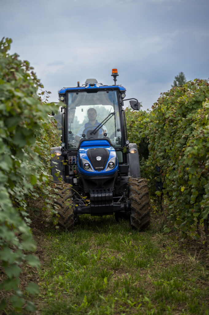 Pokročilý navigační systém, vyvinutý pro speciální traktory New Holland T4 FNV, získal ocenění za technickou inovaci od poroty odborníků před výstavou EIMA 2024.