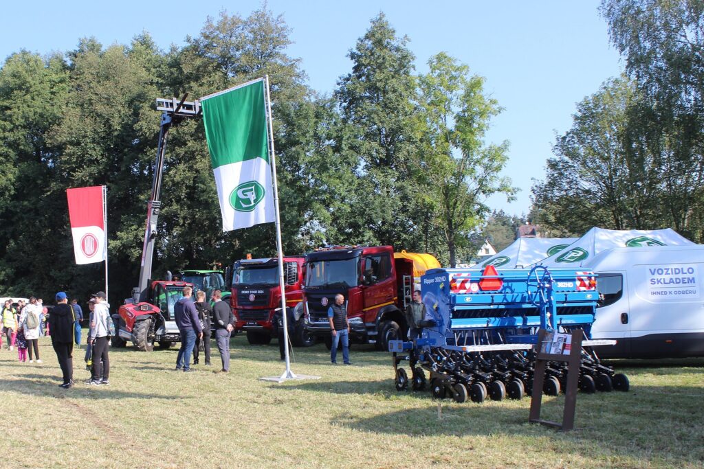 Pohled do expozice společnosti P&L, spol. s r. o., v Radešínské Svratce