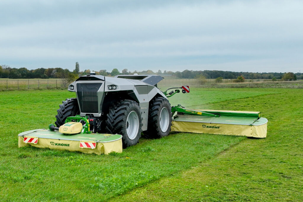 U autonomních strojů nesedí v kabině lidská obsluha, a tím pádem chybí i prvek kontroly a následné optimalizace pracovních procesů, ať jde o zpracování půdy, setí hnojení či ochranu rostlin. 