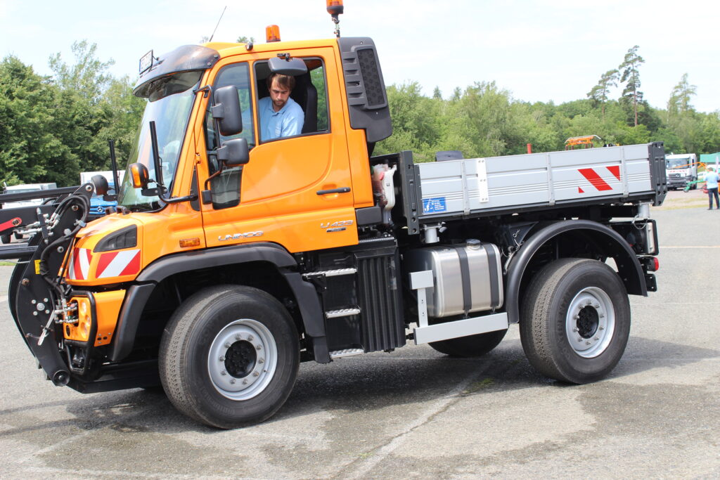 Nosiče nářadí Unimog mohou mít na přání i řízení všech kol.