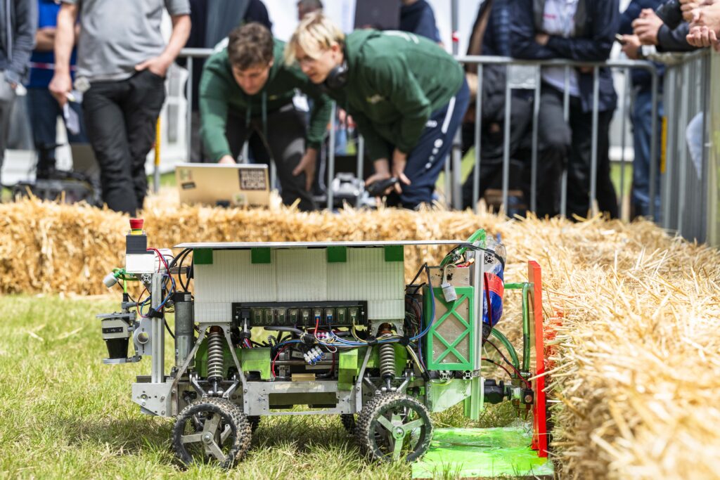Dvacátý druhý ročník mezinárodního Field Robot Eventu se uskuteční od 9. do 12. června v Rodanu (u Milána) a bude sponzorován organizací DLG.