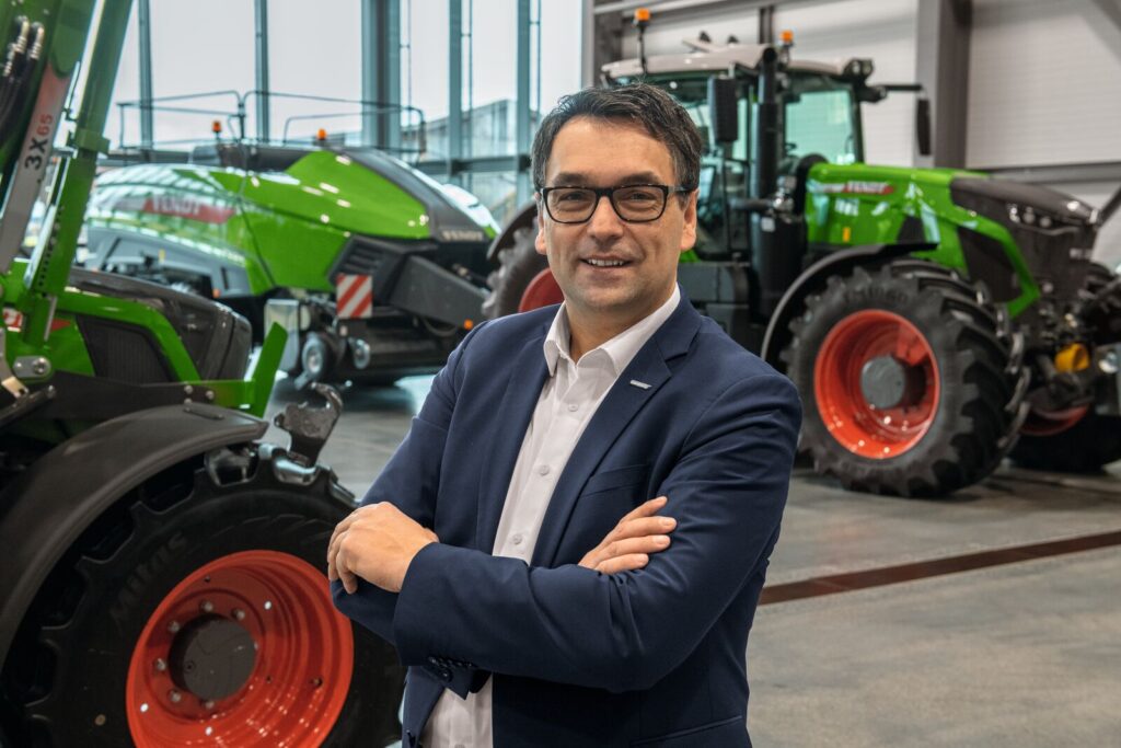 Roland Schmidt, viceprezident marketingu Fendt.