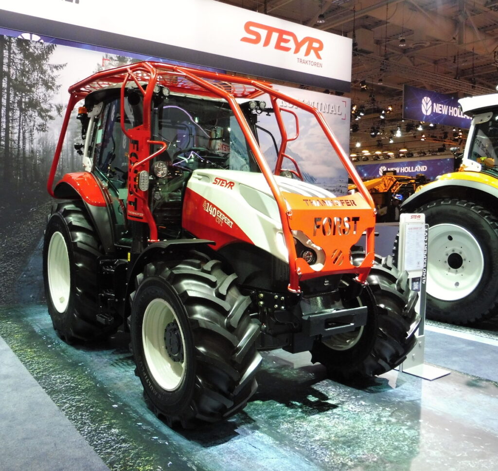 Steyr 140 s lesní nástavbou