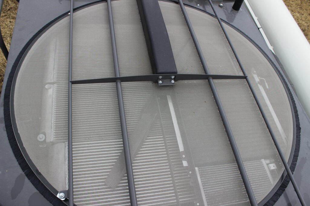 Díky systému Dynamic Cooling – který je u modelů Trion 760 a Trion 750 poprvé standardní výbavou – přizpůsobuje variabilní ventilátor svůj výkon provozním podmínkám, čímž šetří až 15 kW výkonu.