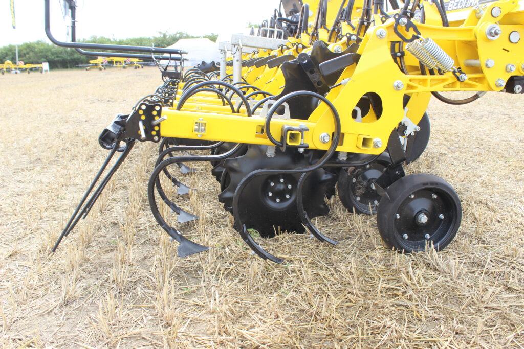 Kypřič Row-Master RN_Profi lze osadit řadou příslušenství z výbavy na přání.