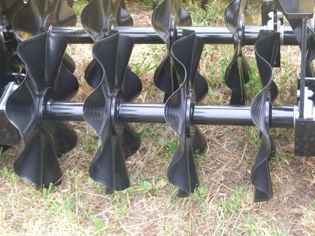 Tvarované talíře výrazně napomáhají při zpracování velkého množství rostlinných zbytků Foto Jiří Pospíšil