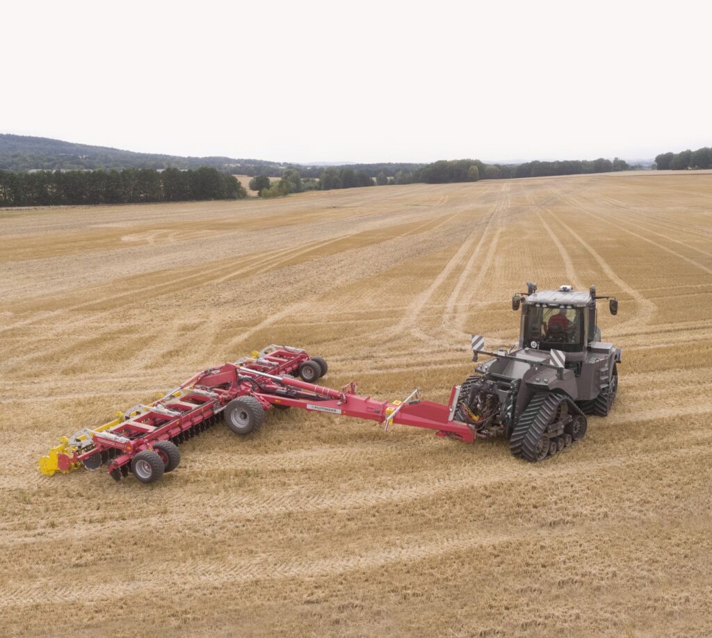 Na trhu jsou i talířové podmítače pro výkonné traktory Foto archiv Pöttinger