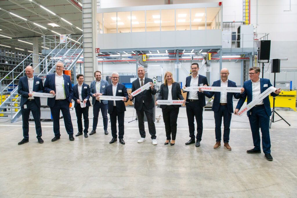 Po necelém roce výstavby bylo nové logistické centrum firmy Claas spuštěno přesně včas pro novou sezónu.