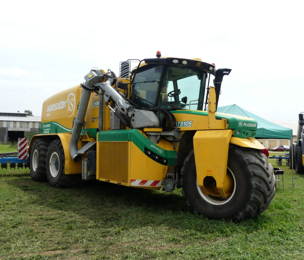 Modely nejvyšších tříd se dodávají standardně jako pětikolové