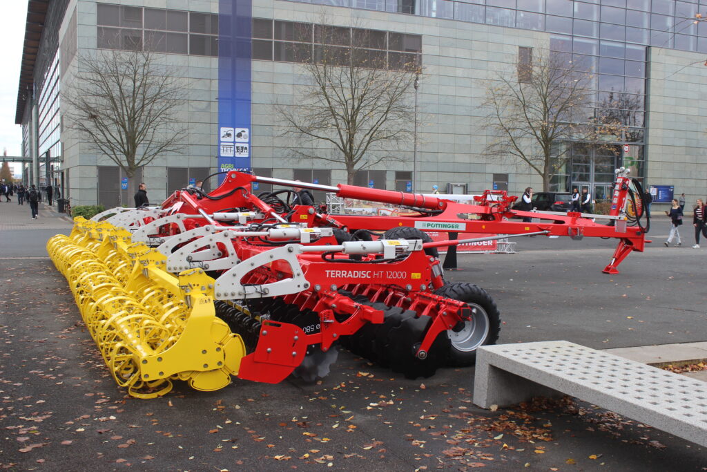 U Terradiscu HT 12000 se konstruktéři firmy Pöttinger zaměřili na kvalitní kopírování půdy v celé pracovní šířce.