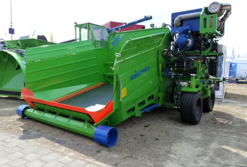 Technika pro lisování do vaků osazená vlastním motorem