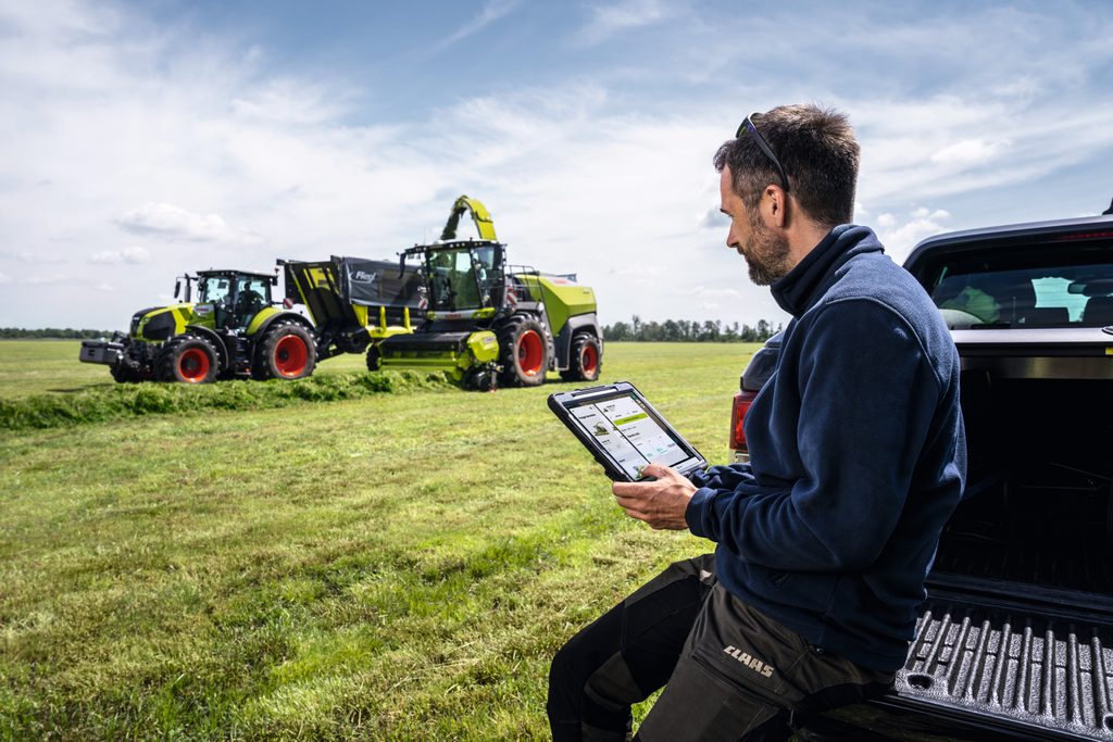 V digitální platformě CLAAS connect lze jednoduše sdílet data o strojích mezi jednotlivými organizacemi .