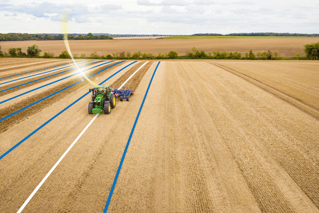 V John Deere Operations Center je možné spravovat všechny údaje o polích (název, hranice polí, naváděcí linie, odrůdy atd.) .