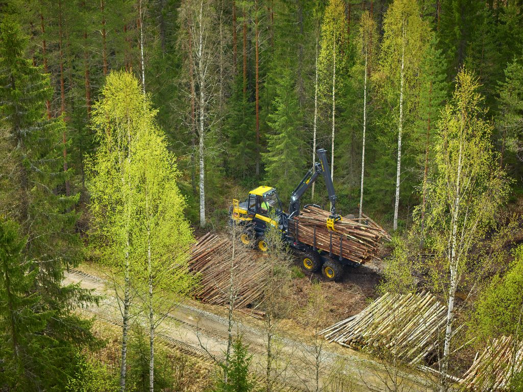 Pro nový Ponsse Bison je volitelně k dispozici přídavná palivová nádrž, která prodlužuje dobu aktivního provozu.