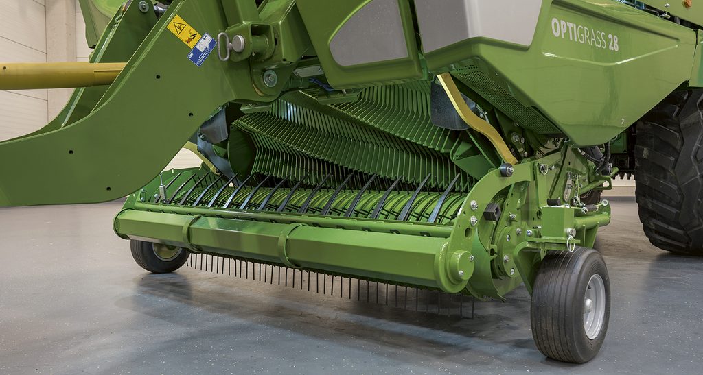 Jedním z hlavních prvků faceliftu návěsů Krone RX a ZX je rozsáhle přepracovaný sběrač. Pracovní záběr se zvětšil z dosavadních 2,12 m na 2,24 m.