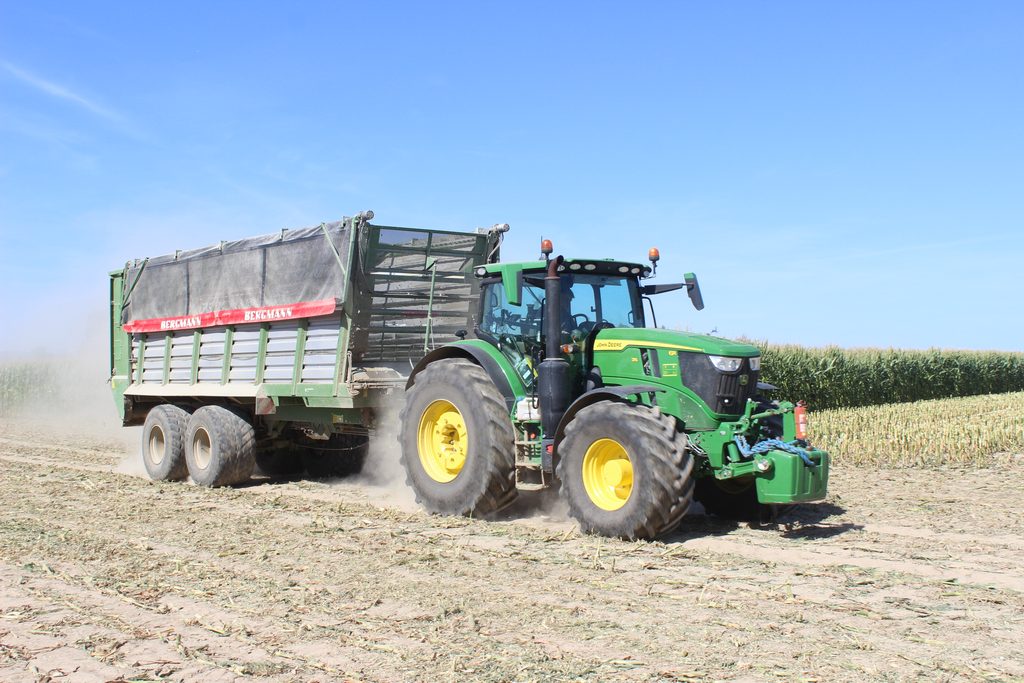 V Operačním středisku John Deere Operations Center je možné kontrolovat stav svých strojů bez ohledu na to, kde se právě nacházejí.
