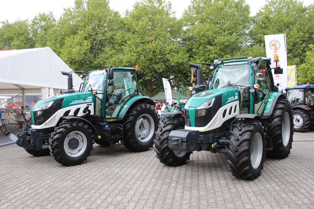 Traktory Lovol P4110 a P5130