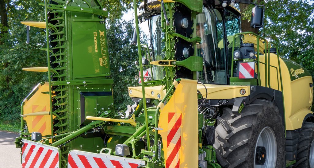 Navzdory své velikosti lze adaptér Krone XCollect 750-2 složit na přepravní šířku pouhých 3,0 m.